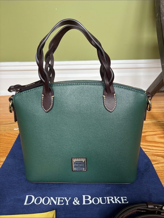 Dooney & Bourke Handbags - EUC Dooney & Bourke Saffiano small Heidi Satchel